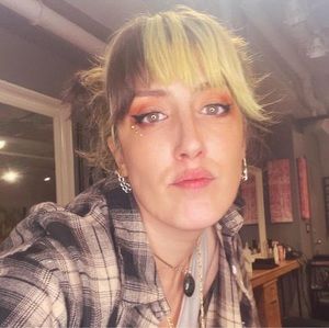 Meet your Posher, Natasha